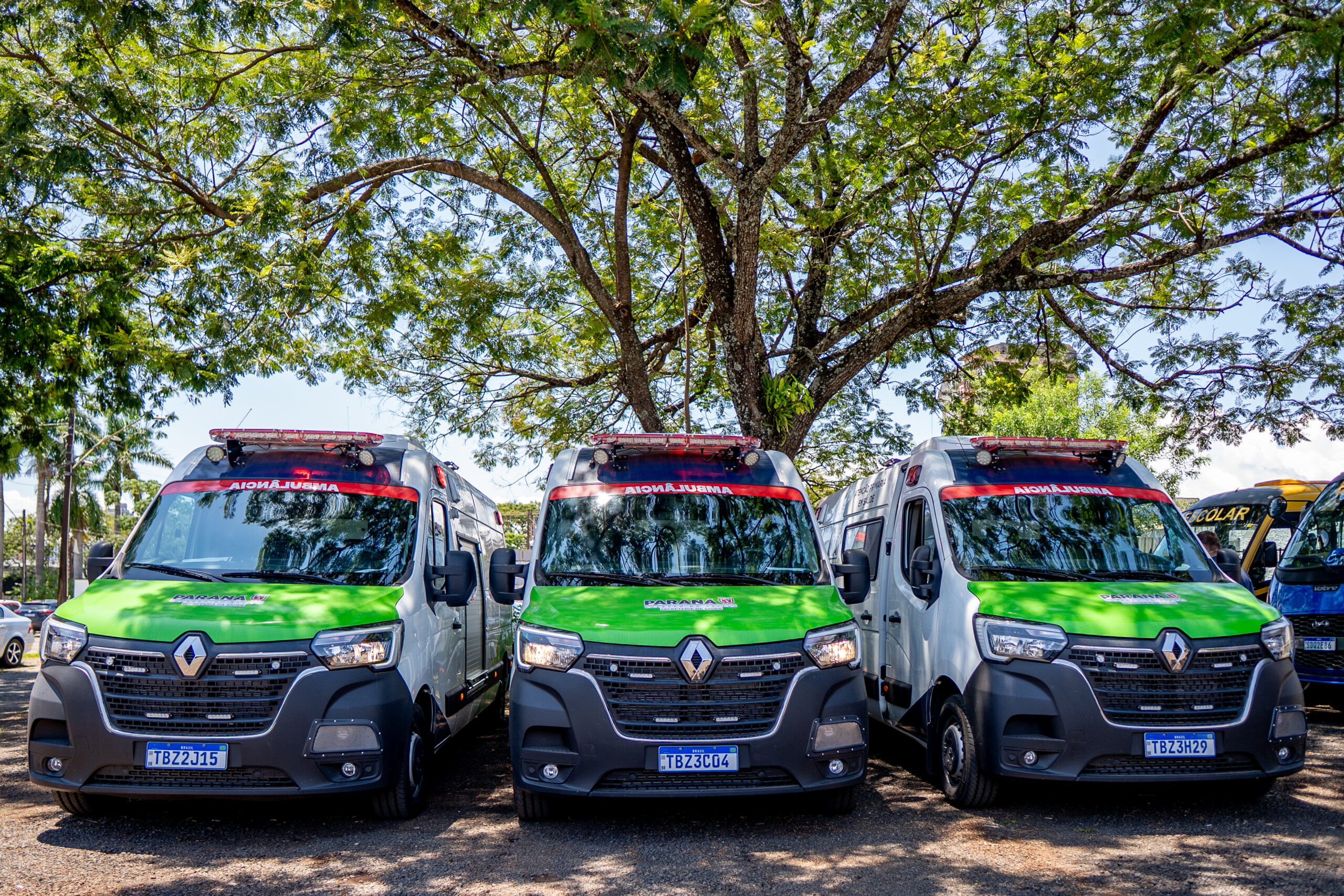 Prefeitura amplia frota da saúde com 3 novas ambulâncias entregues em parceria com o Estado